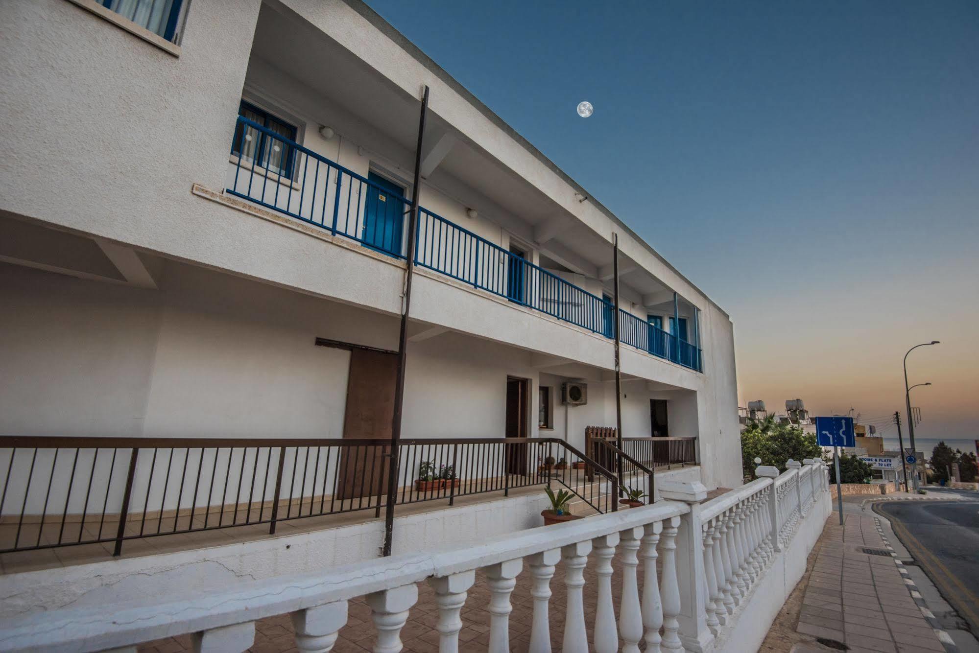 Cordelia Hotel Apartments アヤナパ エクステリア 写真