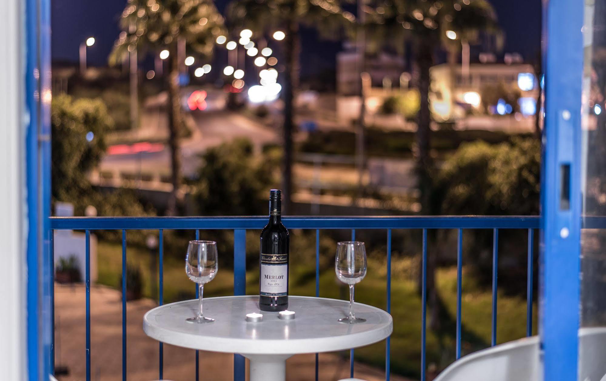 Cordelia Hotel Apartments アヤナパ エクステリア 写真